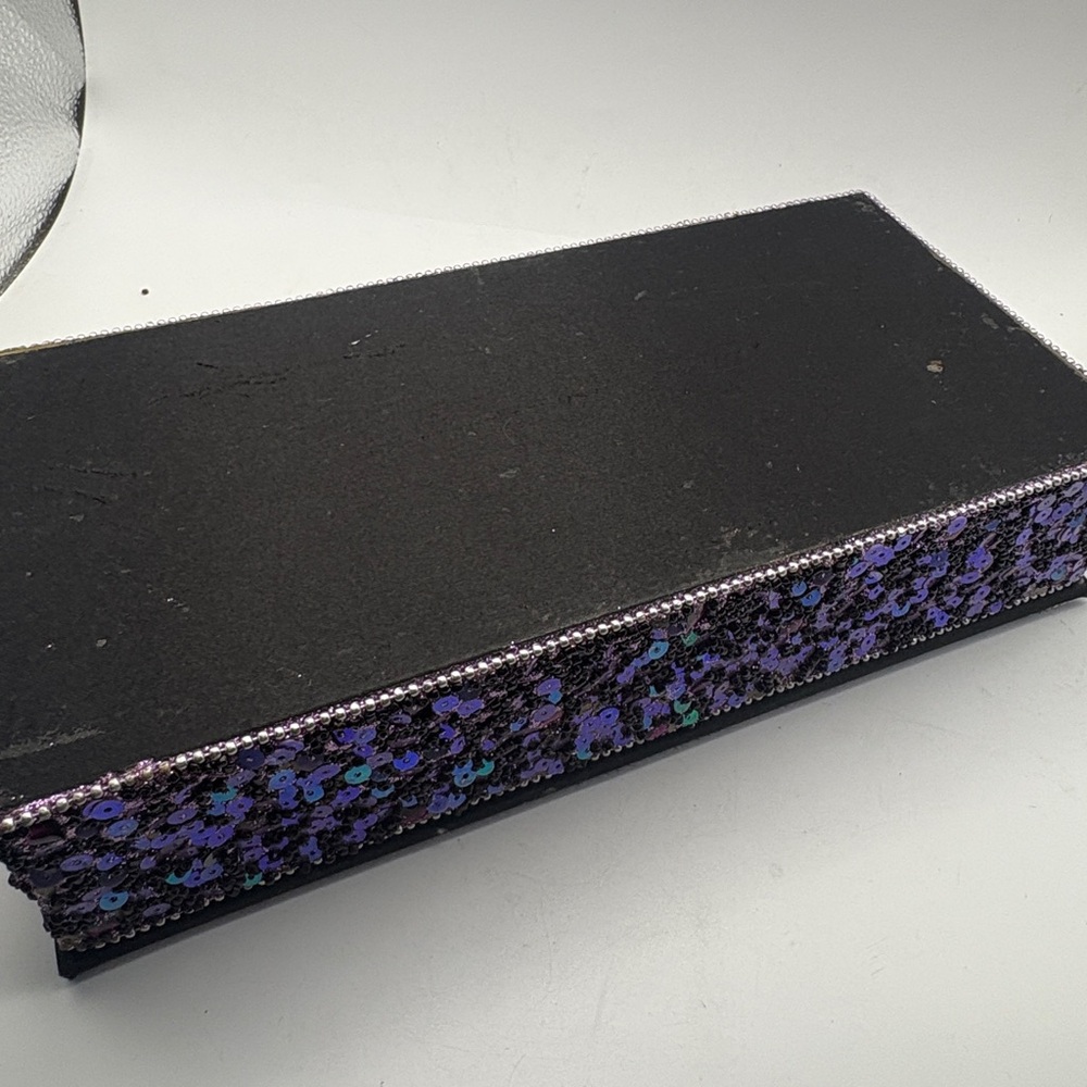 Mermaid Sparkle and Black Bead Colored Jewelry Box, silver rim. - Picture 5 of 6